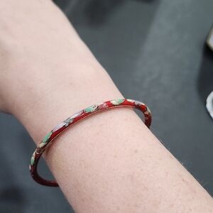 VINTAGE RED FLORAL CLOISONNE BANGLE BRACELET